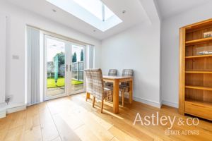 dining- click for photo gallery